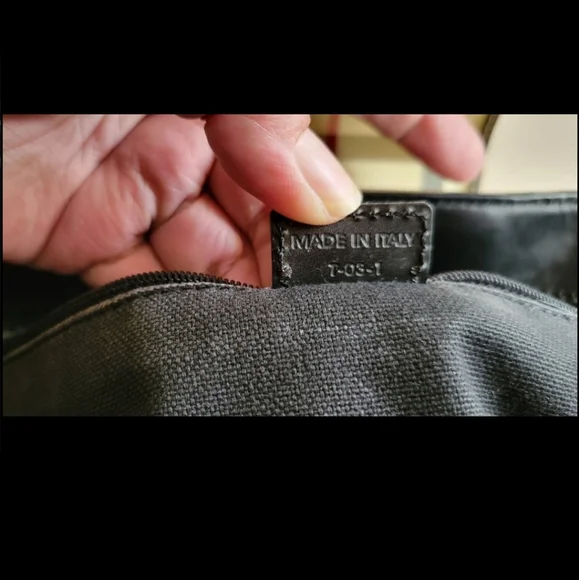 Burberry top handle tote bag - Picture 9 of 11